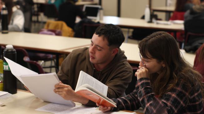 Estudiantes en Puan.