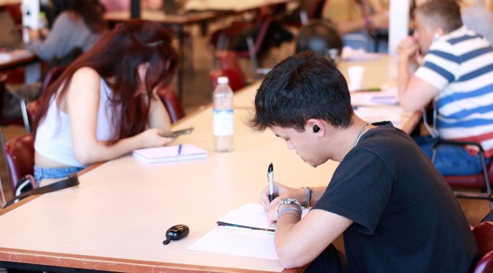 Estudiantes en Puan.